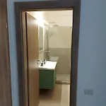 23 Valuri, 2 Camere, 2 Bai דירה