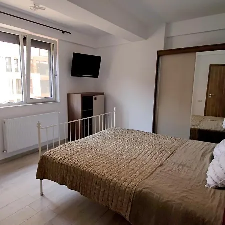 23 Valuri, 2 Camere, 2 Bai *