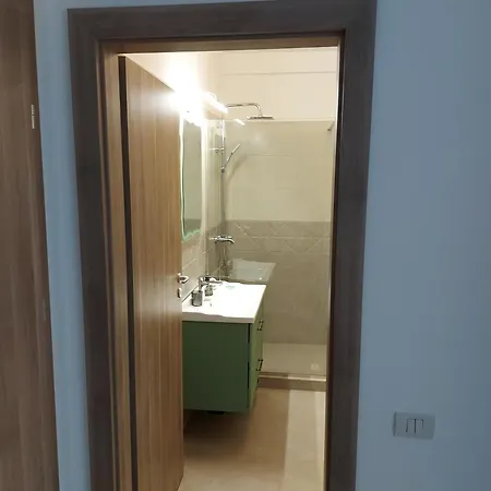 23 Valuri, 2 Camere, 2 Bai Apartamento