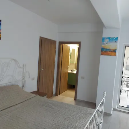 23 Valuri, 2 Camere, 2 Bai דירה Năvodari